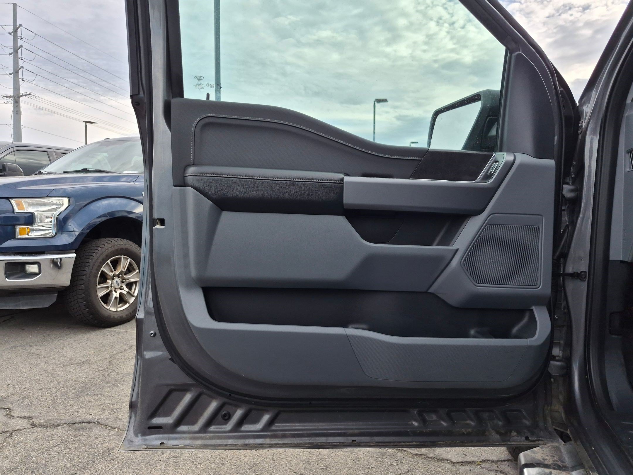 Used 2025 Ford F150 XLT w/ Equipment Group 301A Standard AWD/4WD image 15