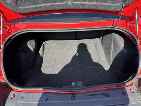 Used 2015 Dodge Challenger SRT image 42