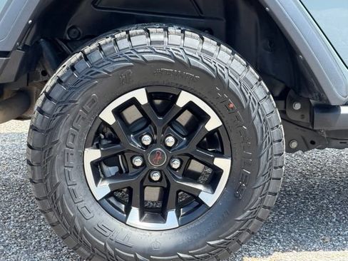 Used 2025 Jeep Wrangler Unlimited Rubicon AWD/4WD image 10