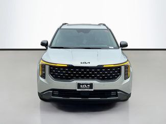 New 2026 Kia Carnival SX w/ SX Dark Edition Package FWD video 2