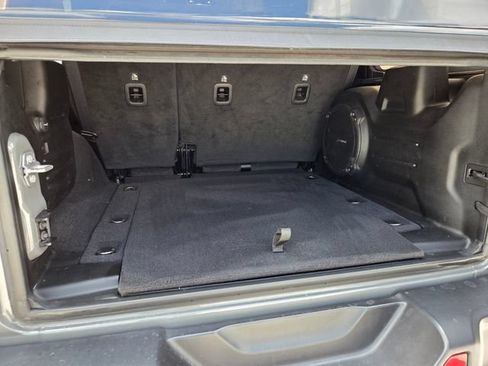 Used 2021 Jeep Wrangler Unlimited Rubicon AWD/4WD image 9