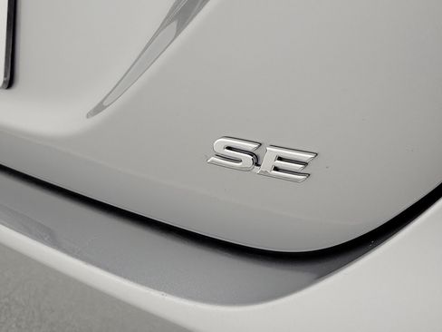 Certified 2024 Toyota Camry SE FWD image 8