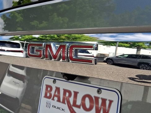 Used 2023 GMC Yukon SLE w/ Gmc Pro Safety Plus Package AWD/4WD image 33