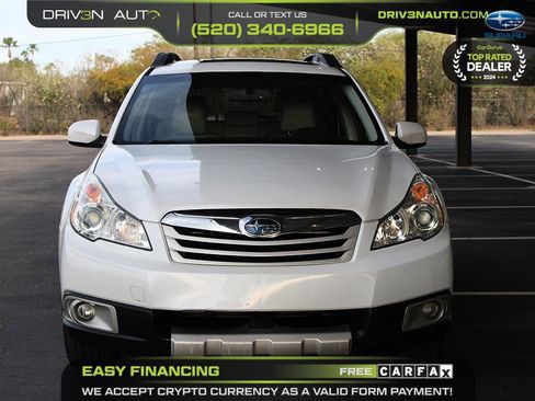 Used 2011 Subaru Outback 2.5i Limited image 2