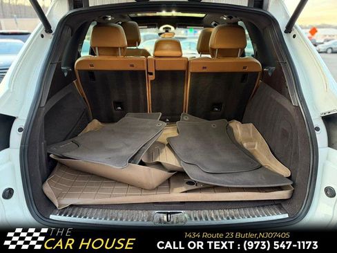 Used 2017 Porsche Cayenne S image 19
