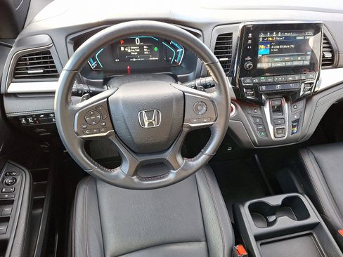 Used 2023 Honda Odyssey Sport image 12