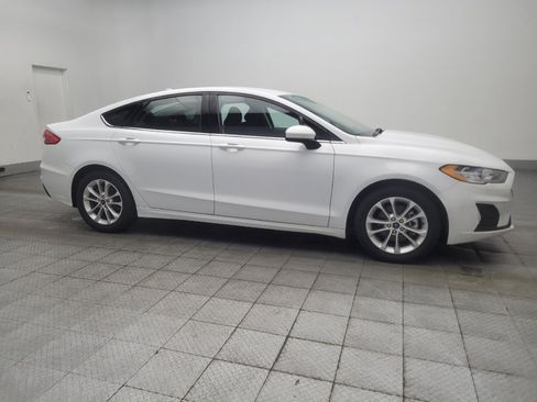 Used 2020 Ford Fusion SE FWD image 11