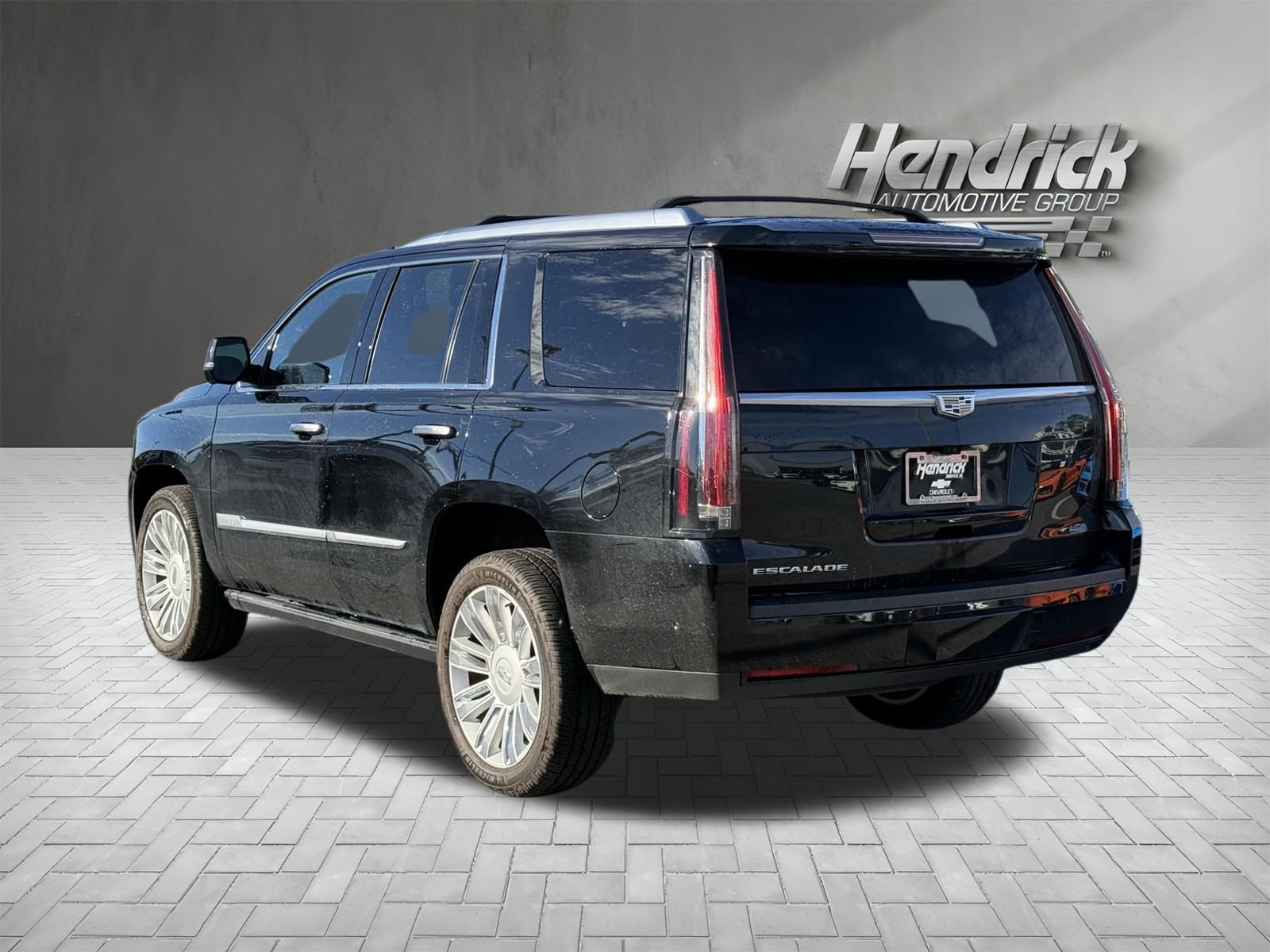 Used 2020 Cadillac Escalade Platinum RWD image 9