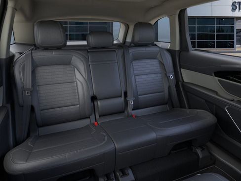 New 2025 Lincoln Nautilus Reserve image 11