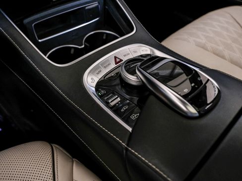 Used 2018 Mercedes-Benz S 560 Sedan image 23
