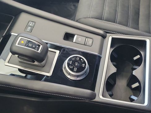 New 2026 Nissan Rogue SL AWD/4WD image 9