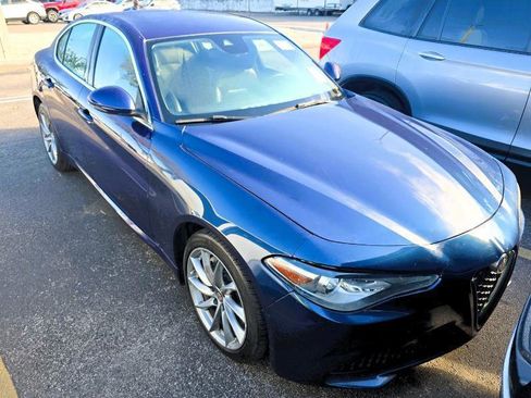 Used 2021 Alfa Romeo Giulia Sprint w/ Performance Package image 4