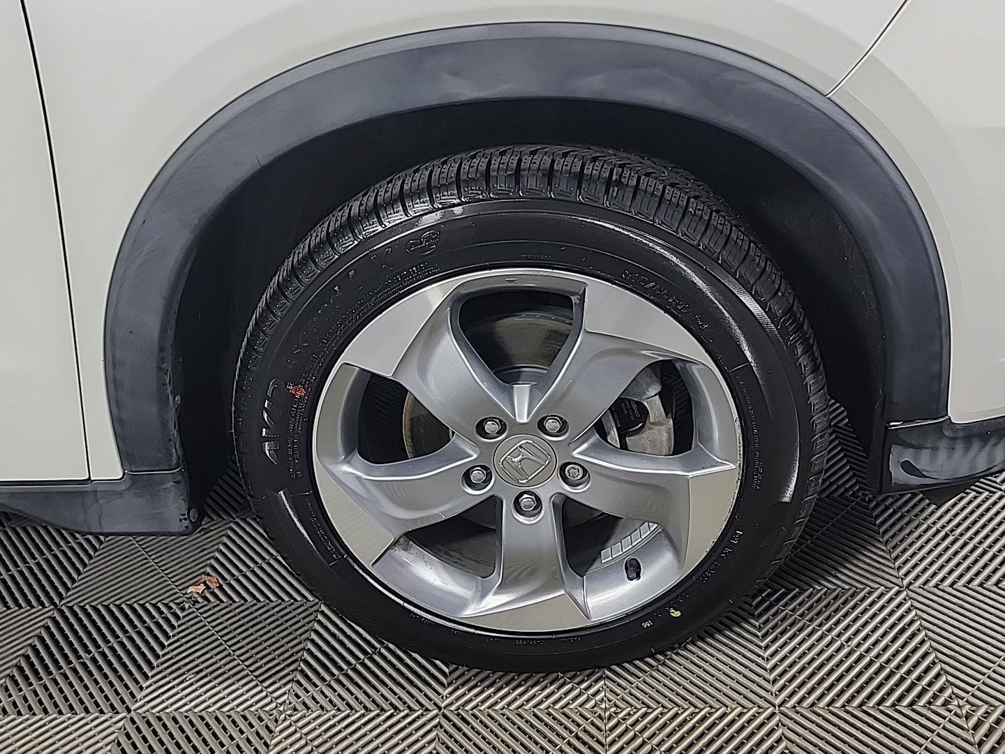Certified 2017 Honda HR-V EX-L image 3