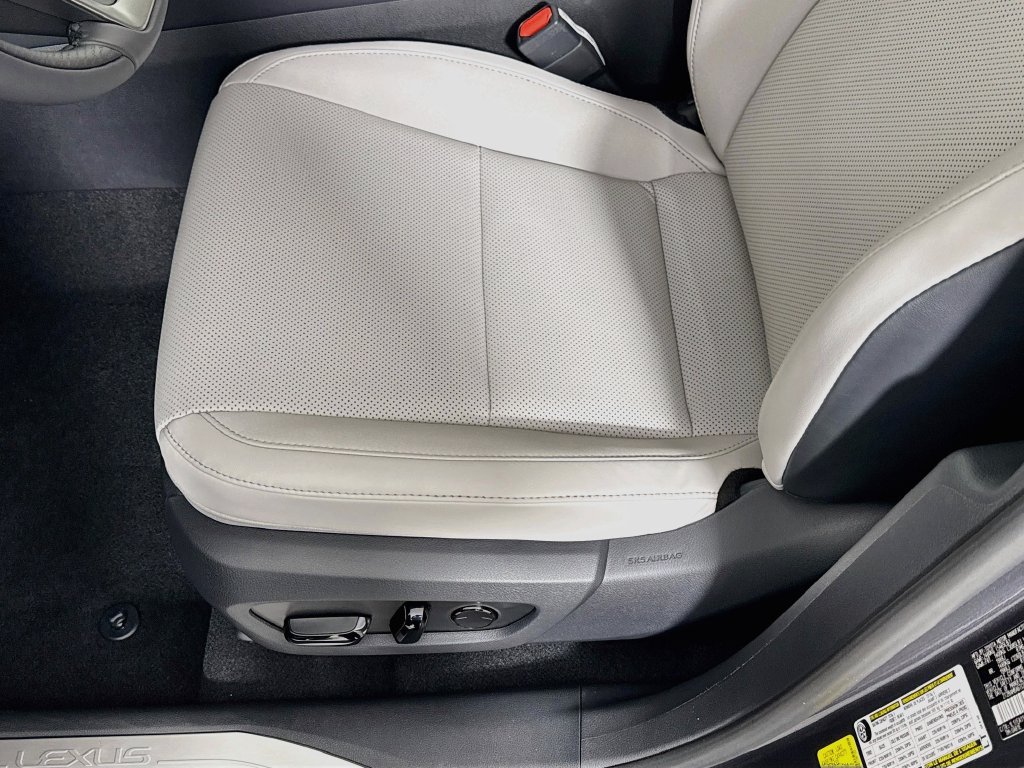 New 2026 Lexus RX 350 FWD image 21