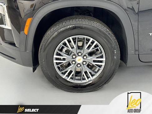 Used 2026 Chevrolet Traverse LT w/ LPO, Floor Liner Package FWD image 35
