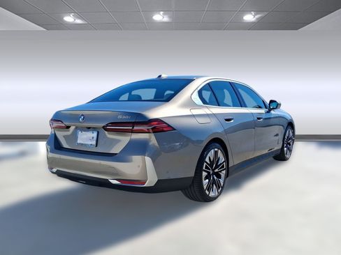 Used 2026 BMW 530i w/ Premium Package RWD image 8