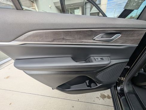 New 2025 Jeep Grand Cherokee L Limited image 45