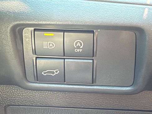 Used 2025 Toyota Highlander XSE AWD/4WD image 37