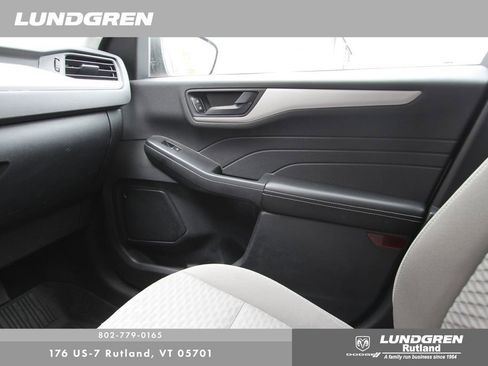 Used 2022 Ford Escape SE w/ Convenience Package image 30