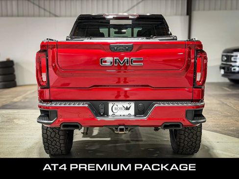 Used 2021 GMC Sierra 1500 AT4 w/ AT4 Premium Package AWD/4WD image 6