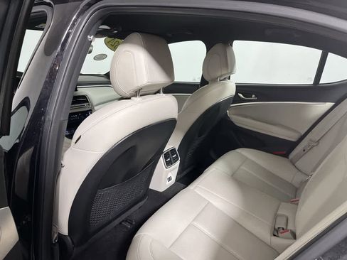 Used 2024 Genesis G70 2.5T image 24