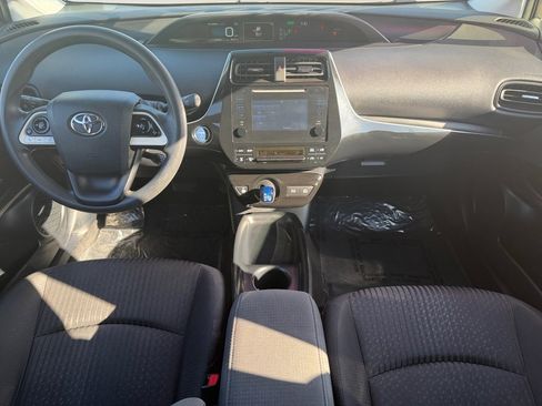Used 2016 Toyota Prius Two image 10