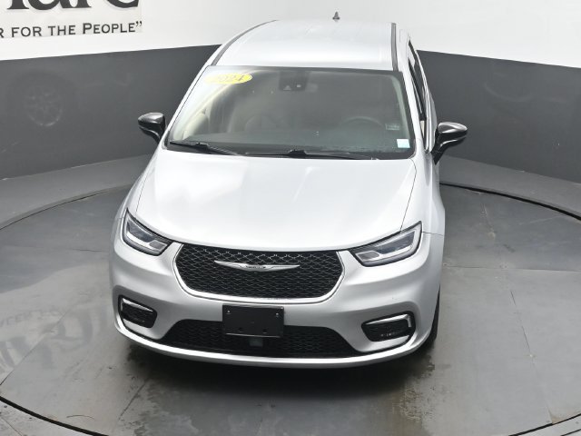 Used 2024 Chrysler Pacifica Touring-L FWD image 65