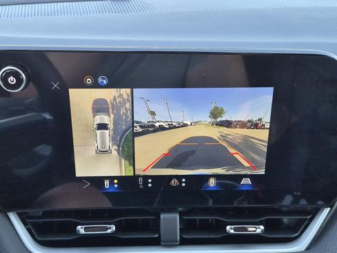 Certified 2026 Chevrolet Equinox LT w/ Convenience Package II FWD image 29
