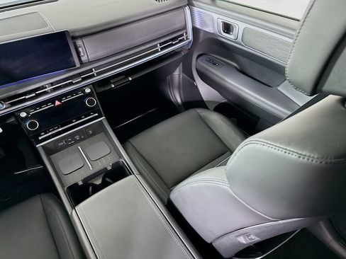 Certified 2025 Hyundai Santa Fe Limited FWD image 28