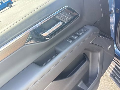New 2026 Chevrolet Suburban High Country AWD/4WD image 15