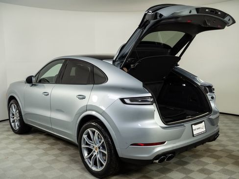 New 2026 Porsche Cayenne Coupe image 33