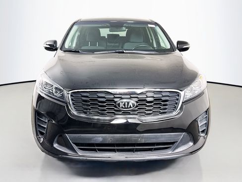 Used 2020 Kia Sorento LX image 2
