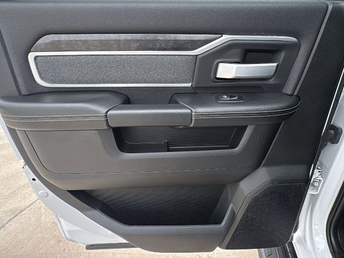 Used 2022 RAM 2500 Lone Star w/ Night Edition image 12