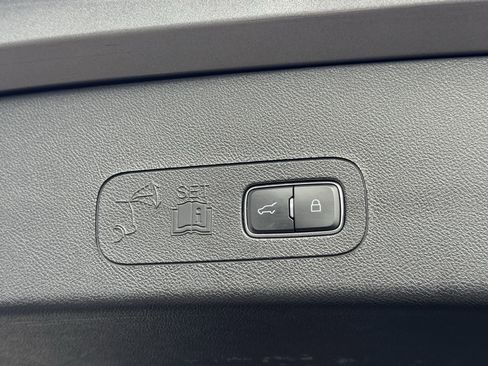 Used 2021 Lincoln Aviator Reserve w/ Equipment Group 202A image 37