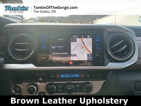 Used 2016 Toyota Tacoma Limited image 22