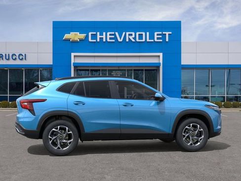 New 2026 Chevrolet Trax LT FWD image 5