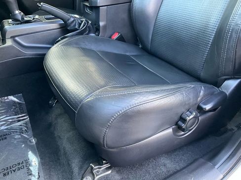 Used 2019 Toyota Tacoma TRD Off-Road w/ TRD Premium Off Road Package image 15