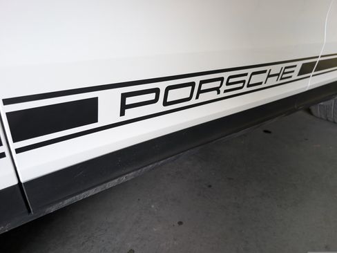 Used 2025 Porsche Cayenne image 15