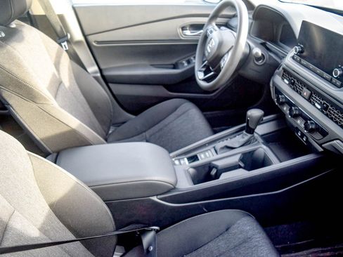 Used 2025 Honda Accord SE image 6