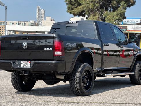 Used 2018 RAM 2500 Laramie w/ Sport Appearance Group AWD/4WD image 4