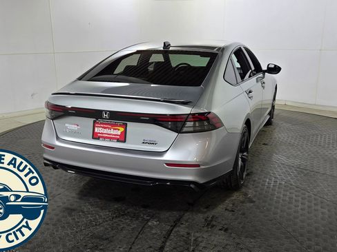 Used 2024 Honda Accord Sport image 9
