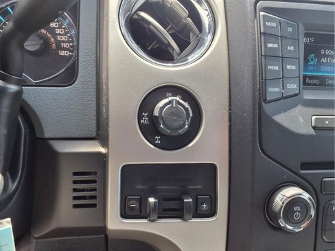 Used 2014 Ford F150 XLT w/ Equipment Group 302A Luxury AWD/4WD image 16