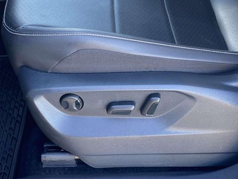 Used 2021 Volkswagen Tiguan SE R-Line image 17