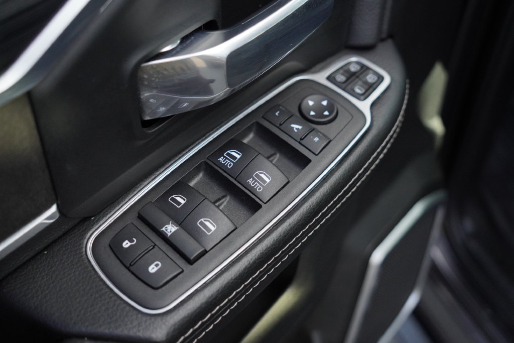 Used 2024 RAM 3500 Laramie w/ Night Edition AWD/4WD image 17
