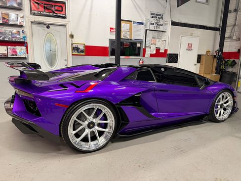 Used 2021 Lamborghini Aventador SVJ image 7