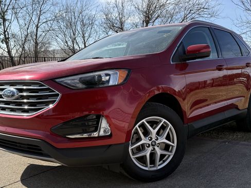 Used 2022 Ford Edge SEL w/ Convenience Package image 4