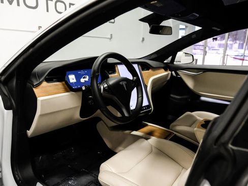 Used 2020 Tesla Model S Long Range image 3