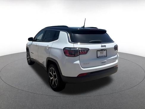 Used 2025 Jeep Compass Limited AWD/4WD image 11
