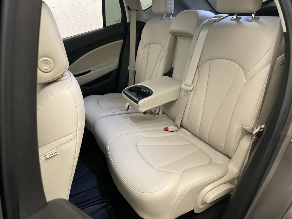 Used 2019 Buick Envision Essence AWD/4WD image 18