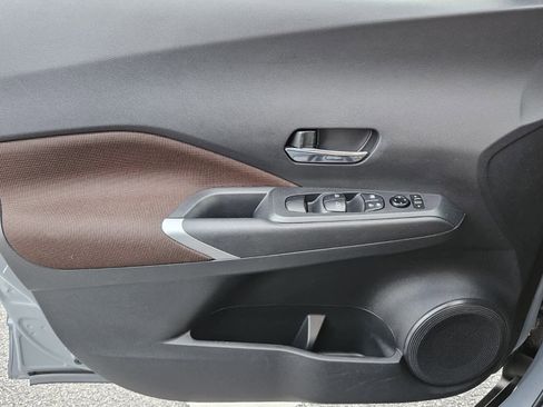 Used 2024 Nissan Kicks SR image 16